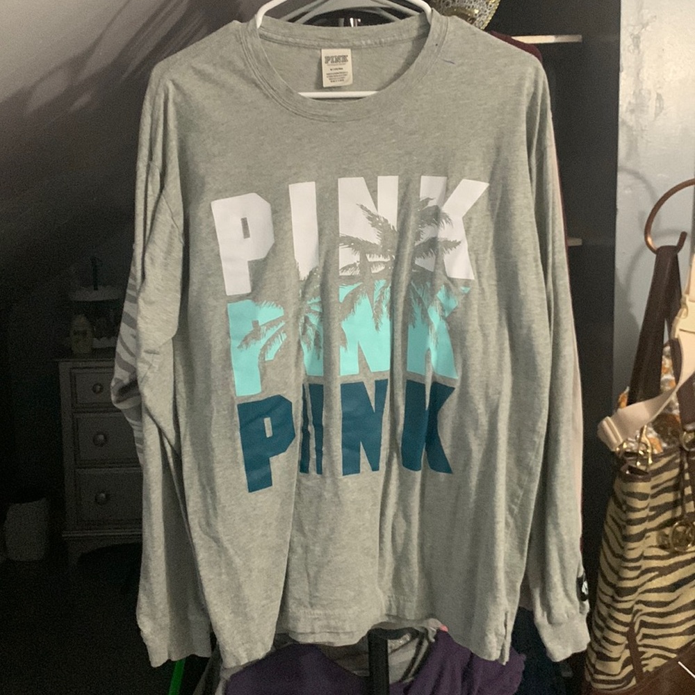 PINK Victoria’s Secret long sleeve screen print shirt. Size medium